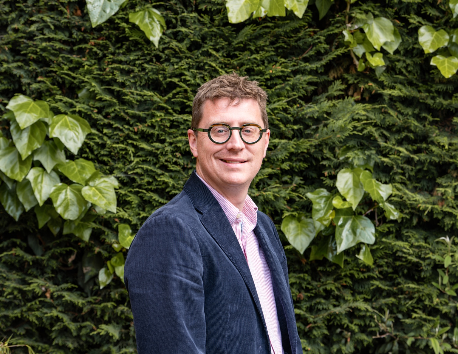 Dr Joe White